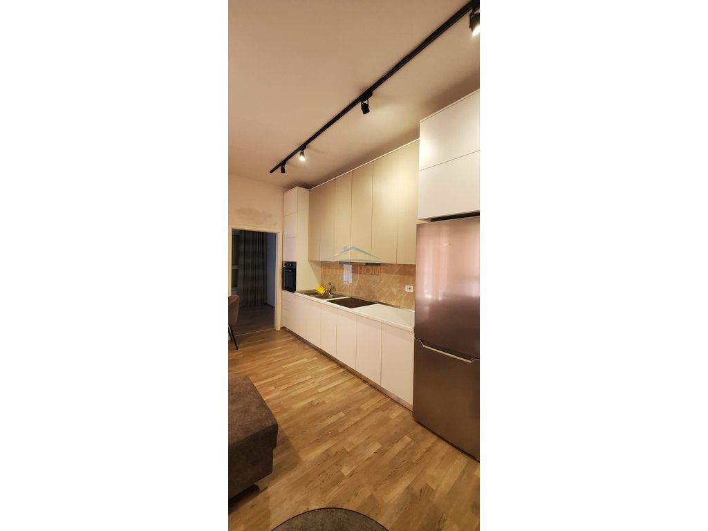 Qira, Apartment 1+1, Kompleksi Mangalem, Tirana.
