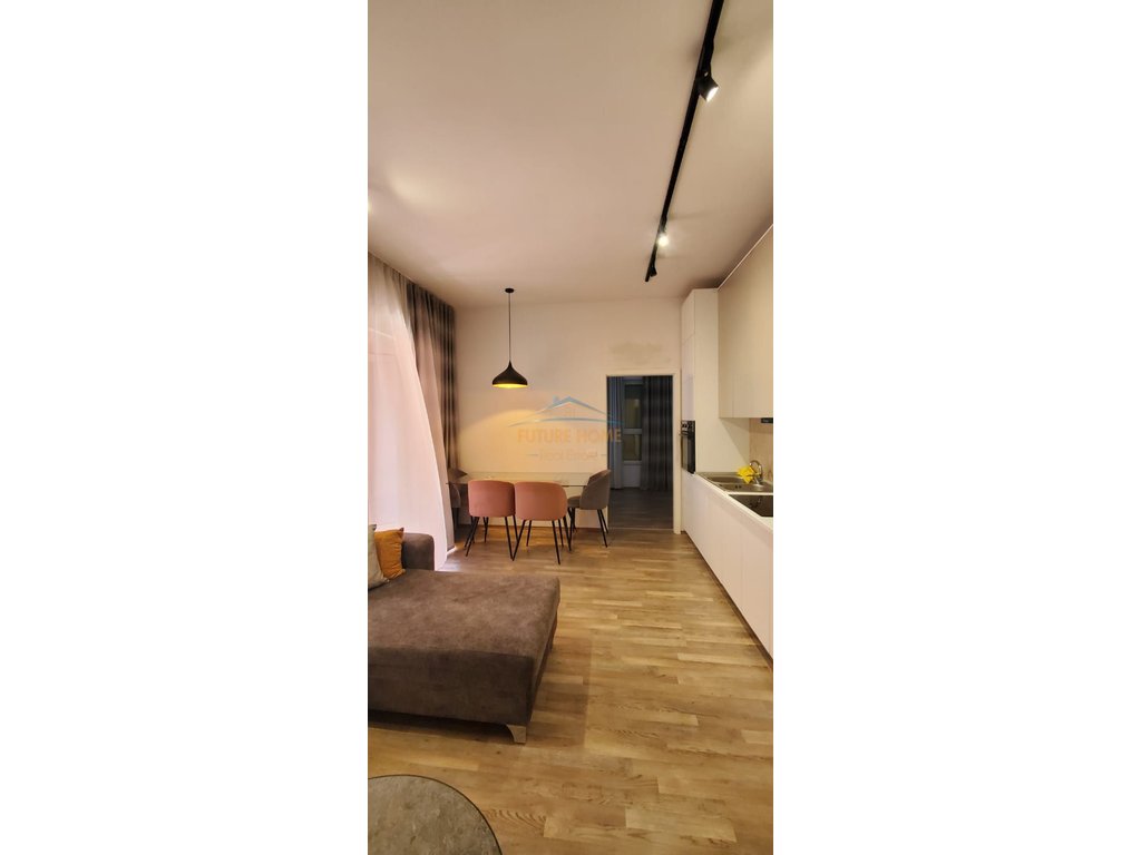 Qira, Apartment 1+1, Kompleksi Mangalem, Tirana.