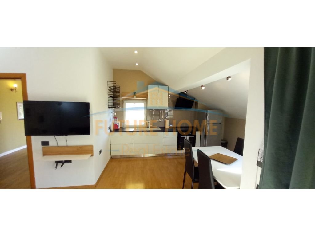 Qira, Apartment 1+1, Barricades Street
