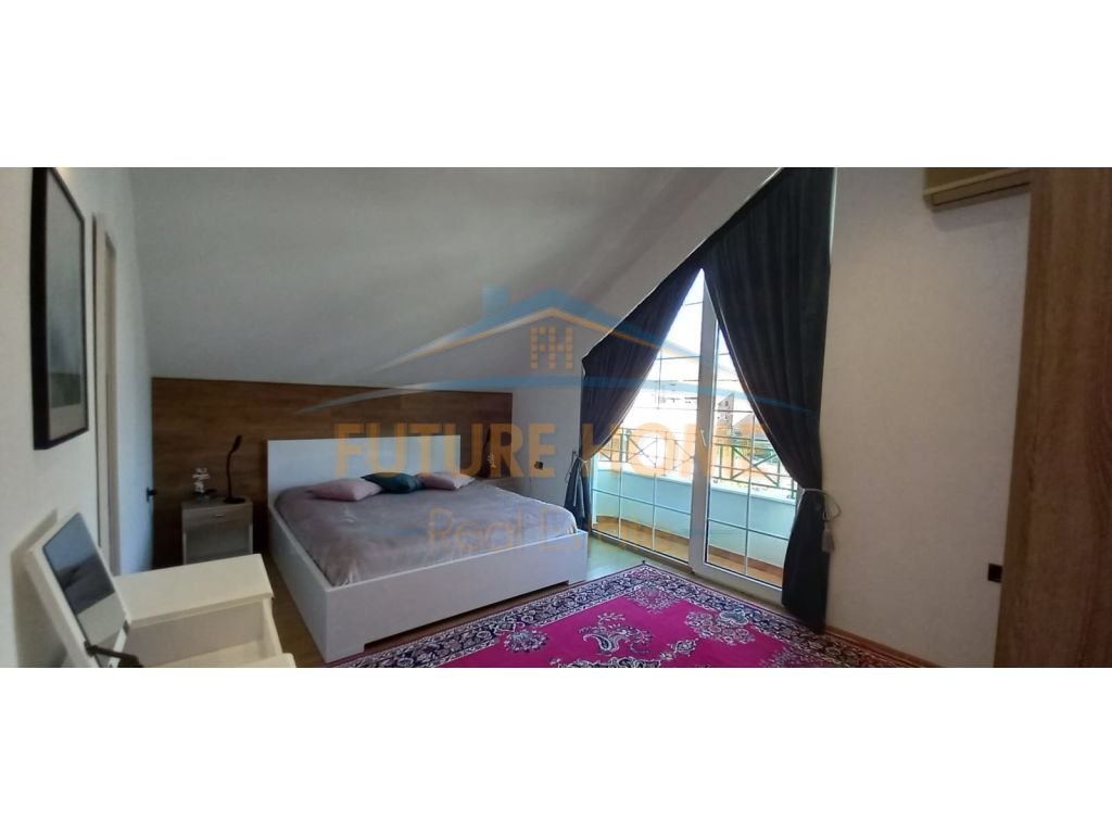 Qira, Apartment 1+1, Barricades Street