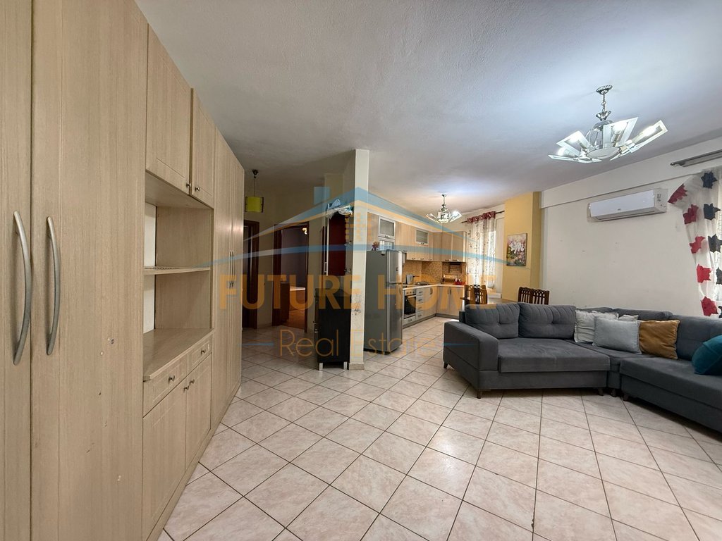Qira, Apartament 2+1+2, Garda