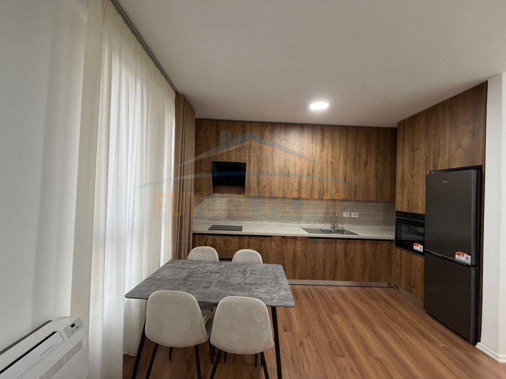Qira, Apartment 2+1+2, Jordan Misja, Tirana