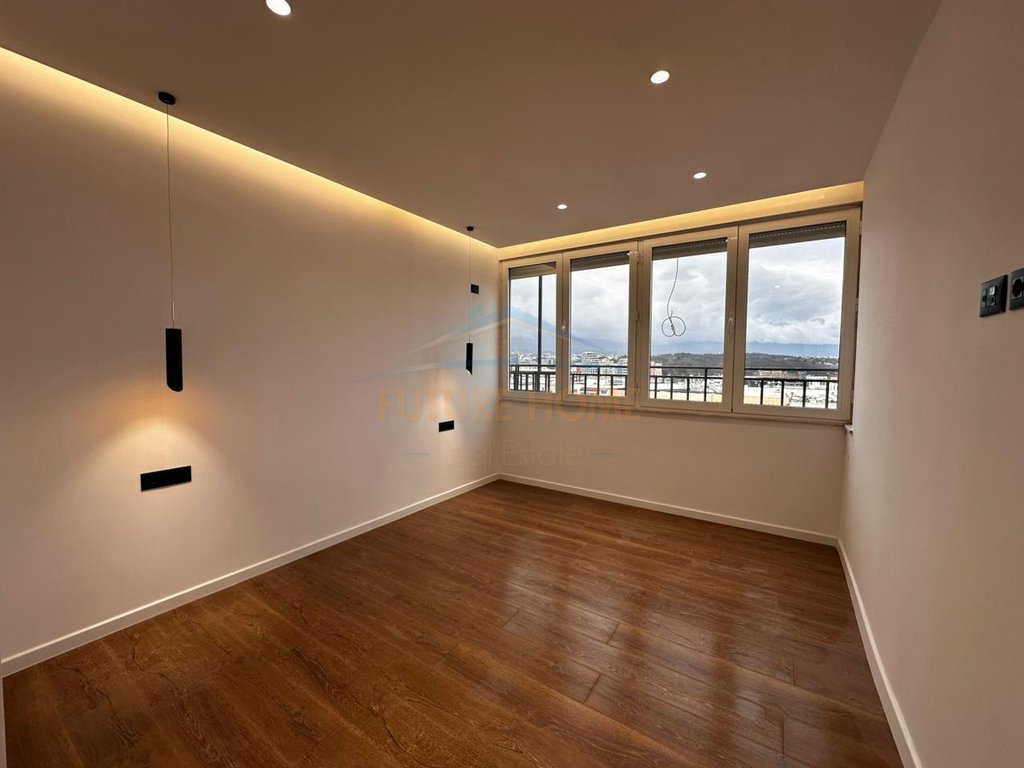 For sale, 2+1 Apartment, Paris Commune, Tirana