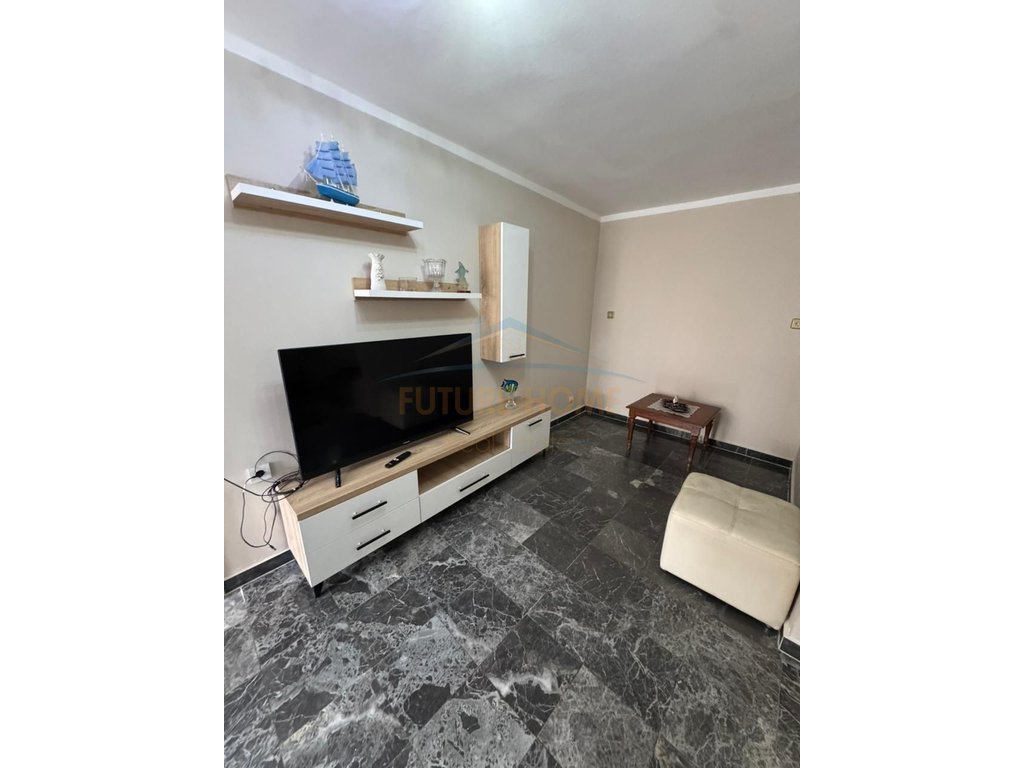 Qira, Apartament 2+1+2, Rruga Fortuzi, Tiranë