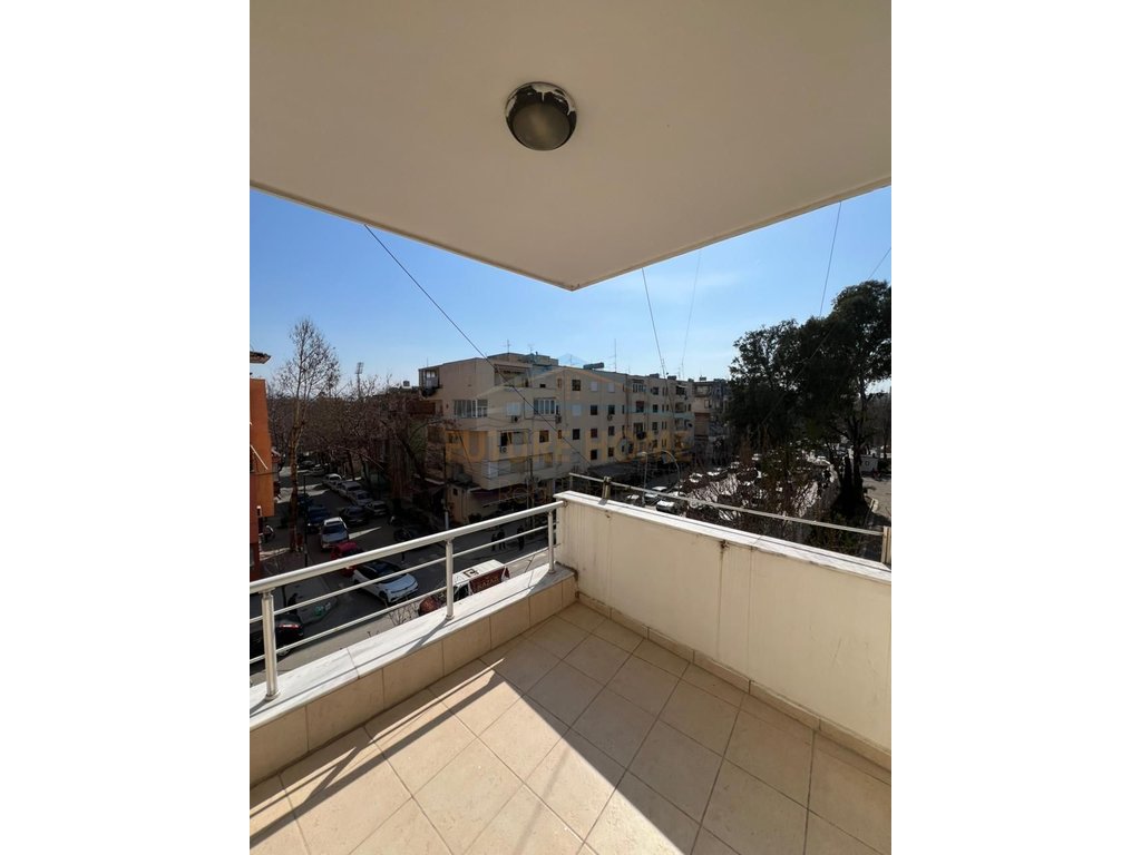 Qira, Apartment 2+1+2, Hospital, Durres