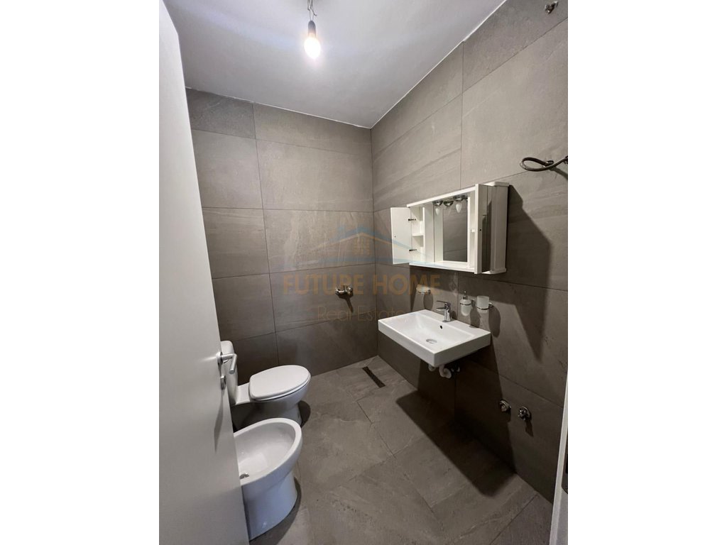 Qira, Apartment 2+1+2, Hospital, Durres