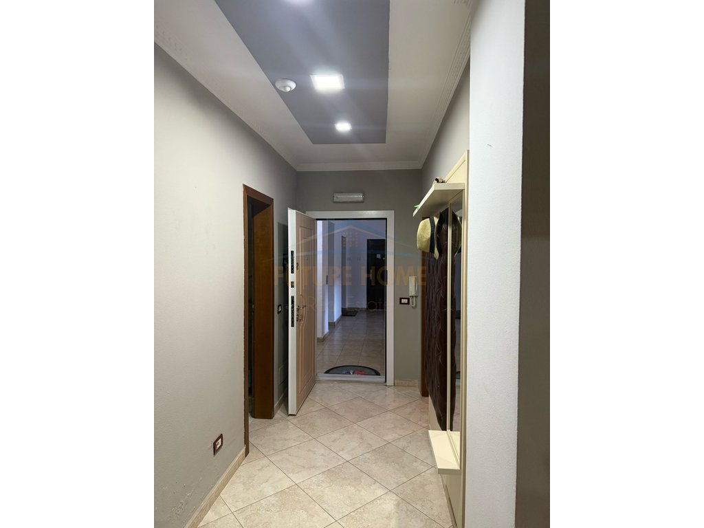 Qira, Apartment 2+1, Court, Durres