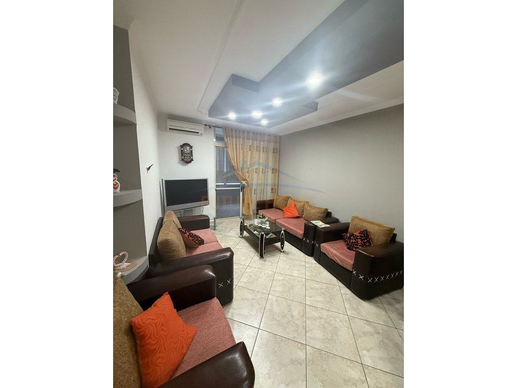 Qira, Apartment 2+1, Court, Durres