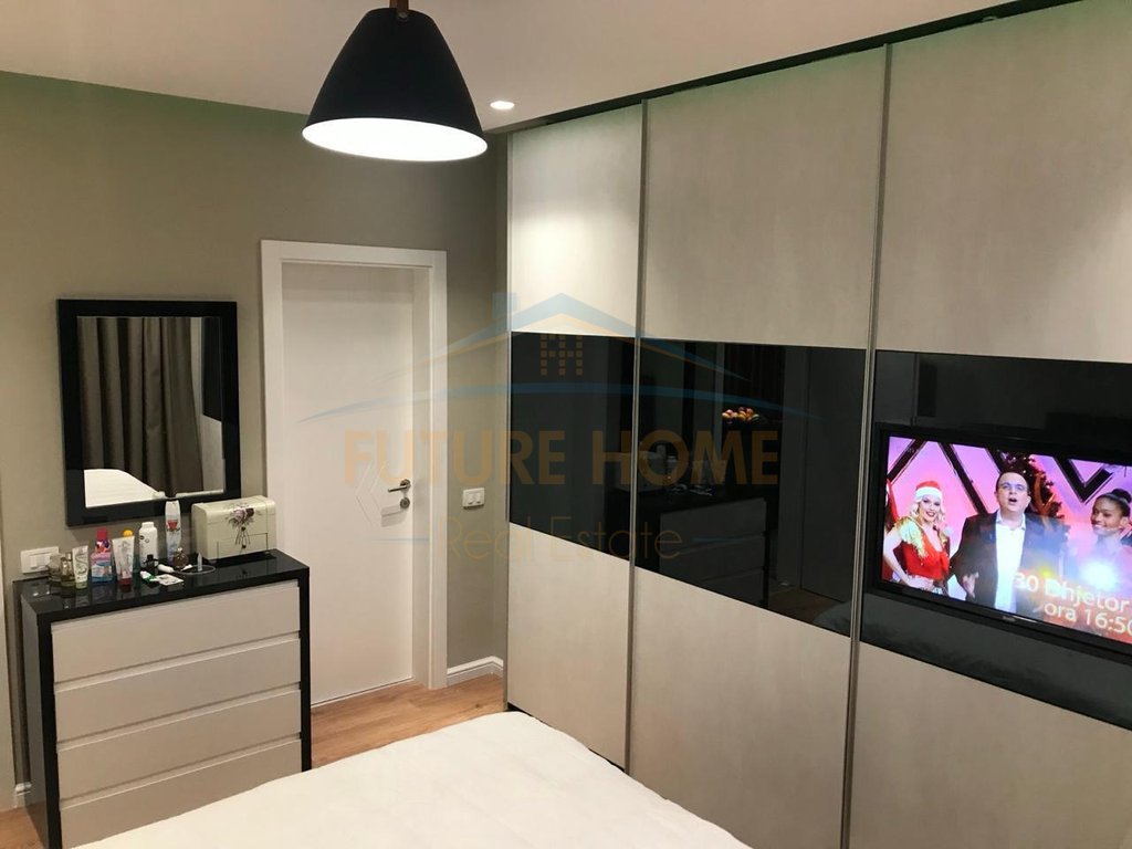 Qira, Apartament 2+1, Libri Universitar, Tiranë