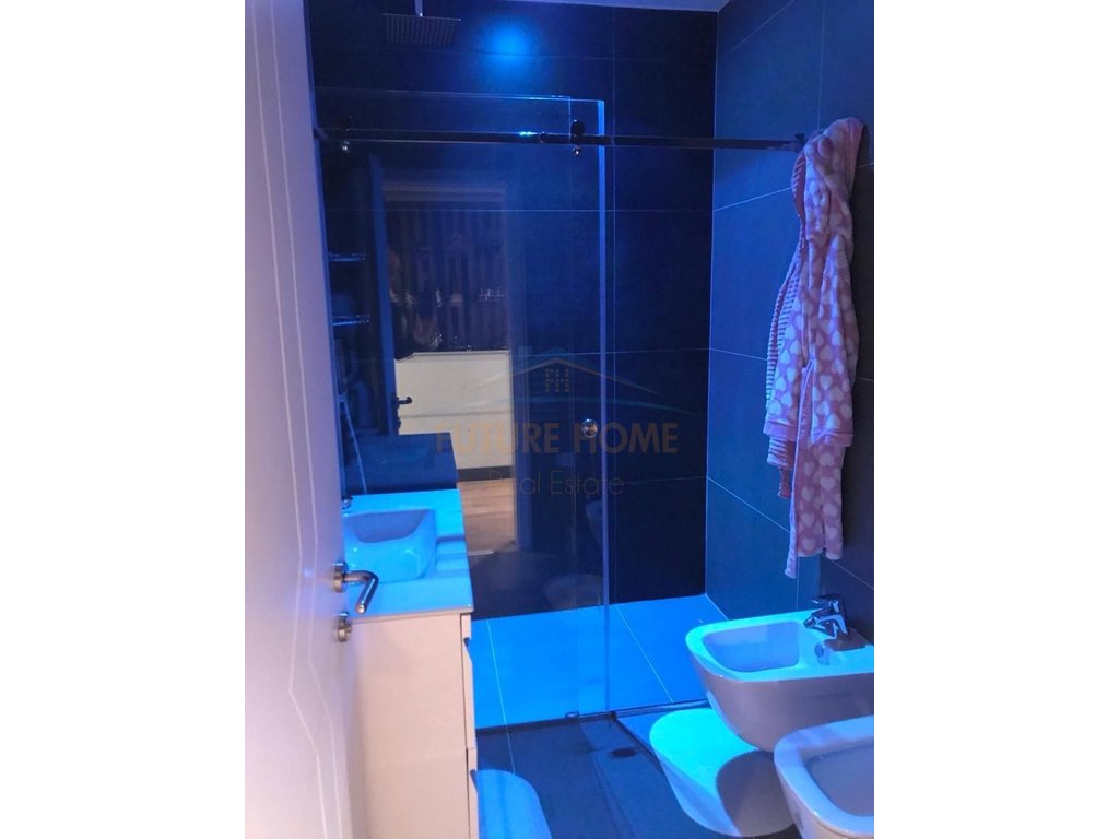 Qira, Apartament 2+1, Libri Universitar, Tiranë