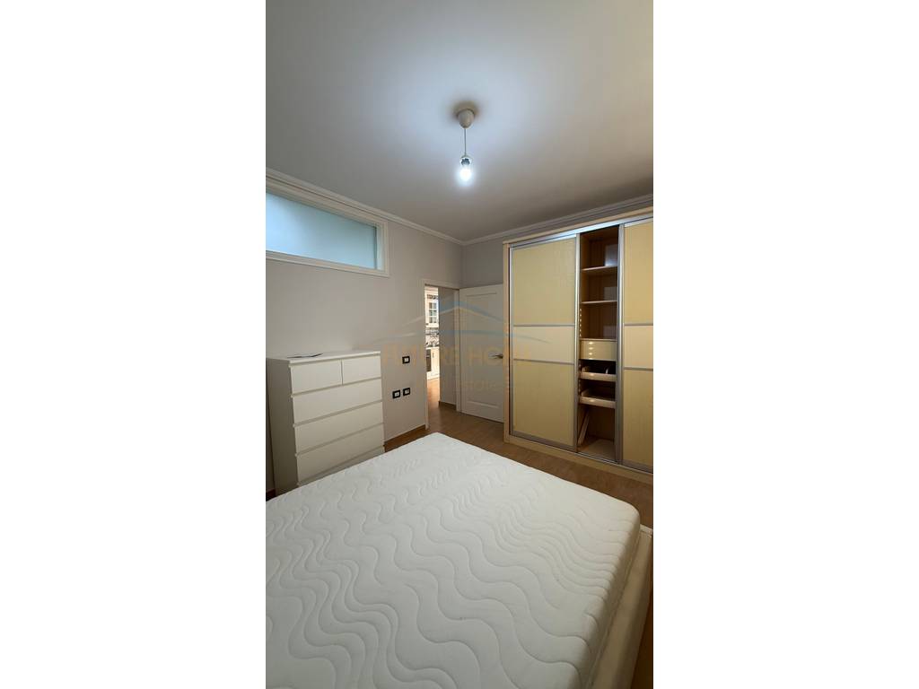 Qira, Apartament 2+1, Muzeu i Deshmoreve, Durrës