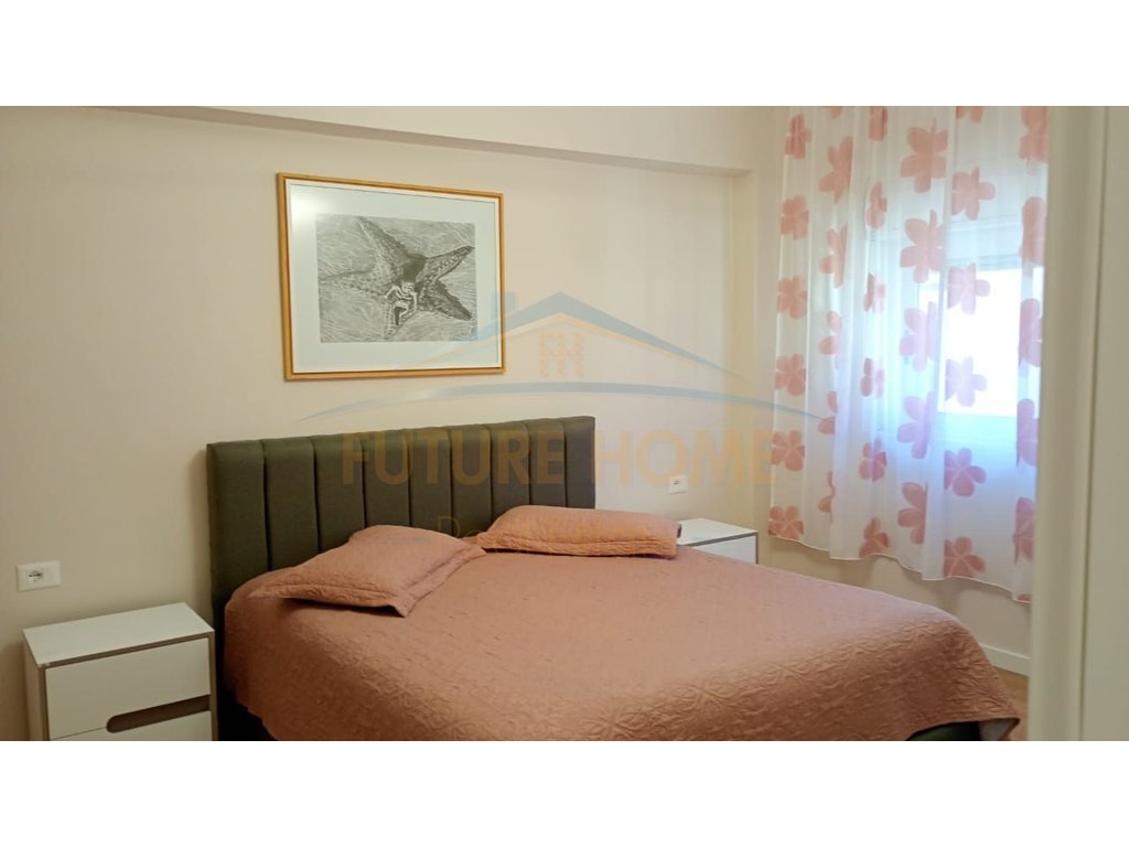 Qira, Apartment 2+1, Martyrs Museum, Durrës