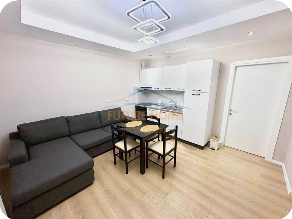 Qira, Apartment 2+1, Medrese, Tirana.