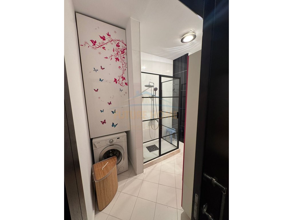 Qira, Apartment 2+1+Parking Space, Barricade Street, Tirana