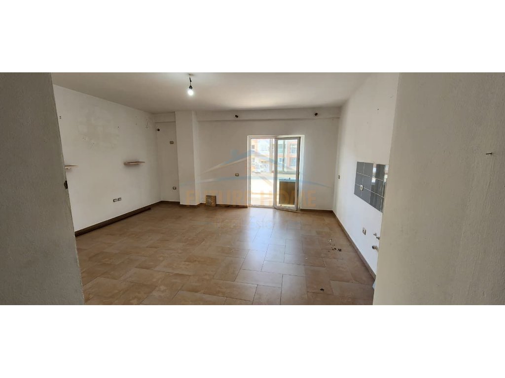 Qira, Apartment 2+1, Jordan Misja Street