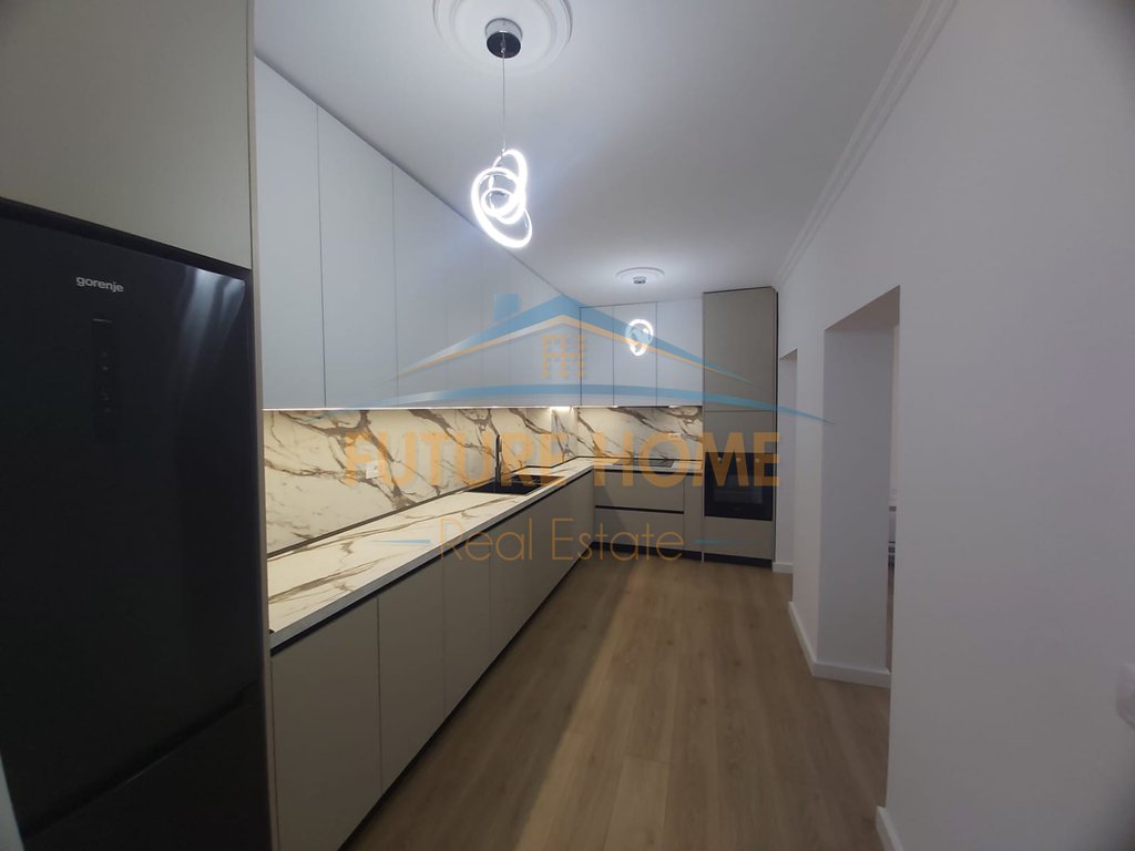 Qira, Apartment 2+1, Dinamo Stadium