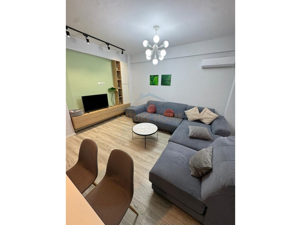 For sale, Apartment 3+1+2, Train Station, Tirana