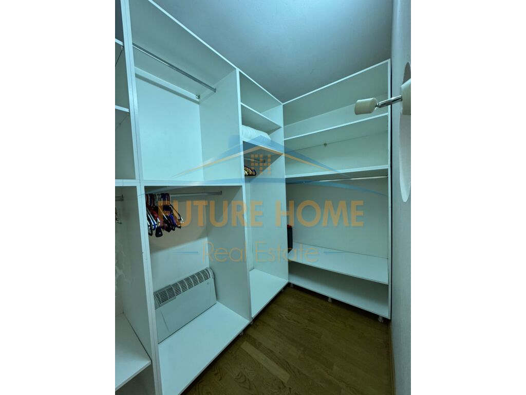 Qira, Duplex 3+1+3+Parking Space, Petronini