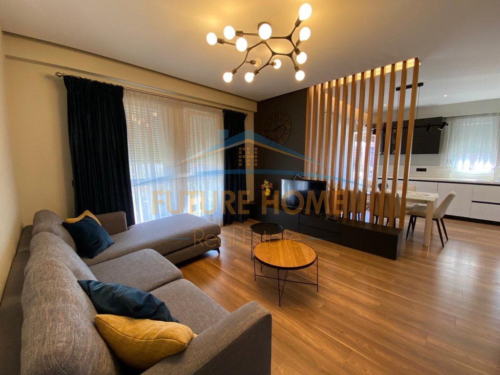 Qira, Duplex, 5 May