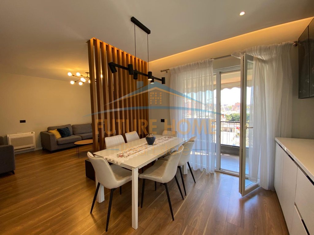 Qira, Duplex, 5 May