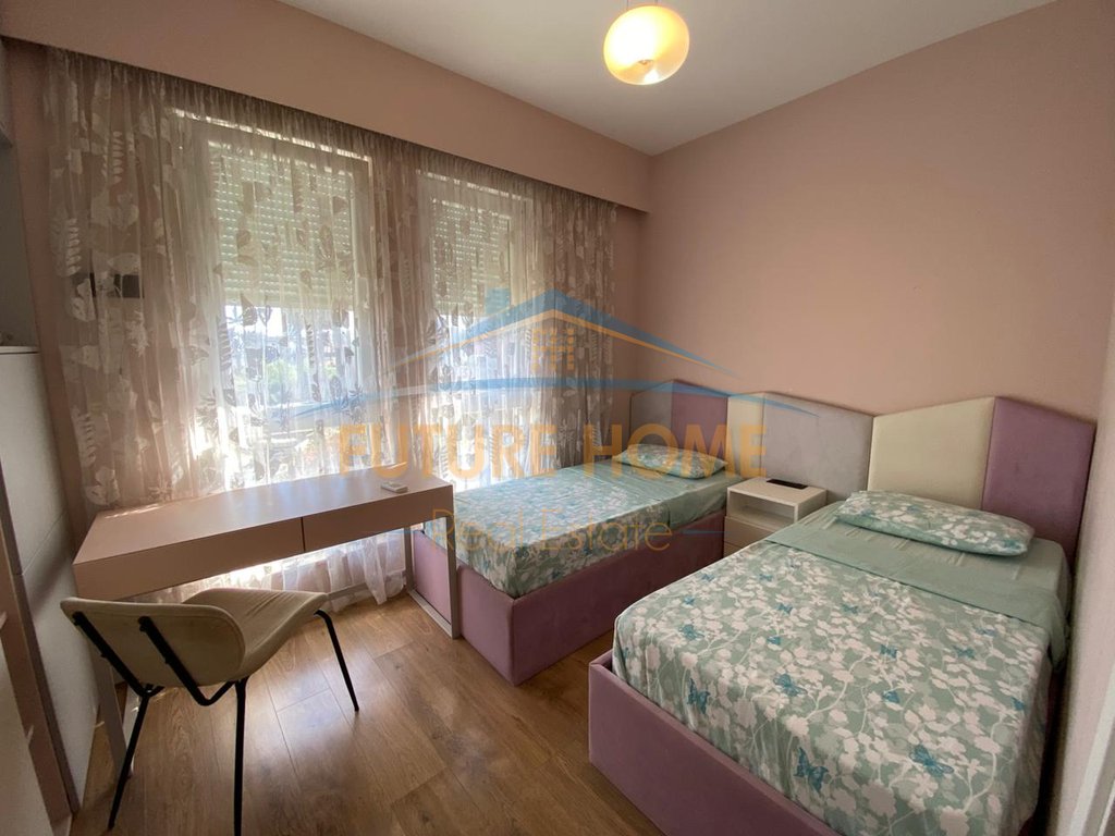 Qira, Duplex, 5 May