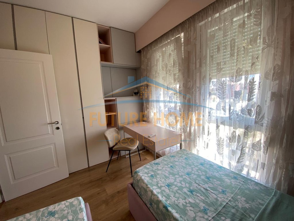 Qira, Duplex, 5 May