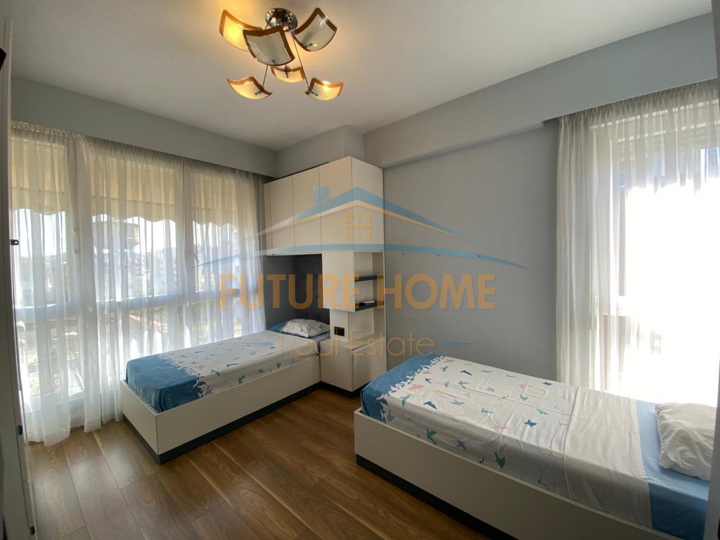 Qira, Duplex, 5 May