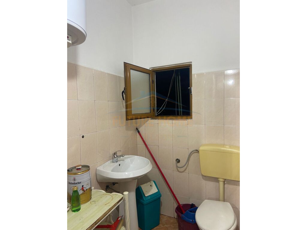 For Rent, Business Unit, Near Regional Hospital, Vlore