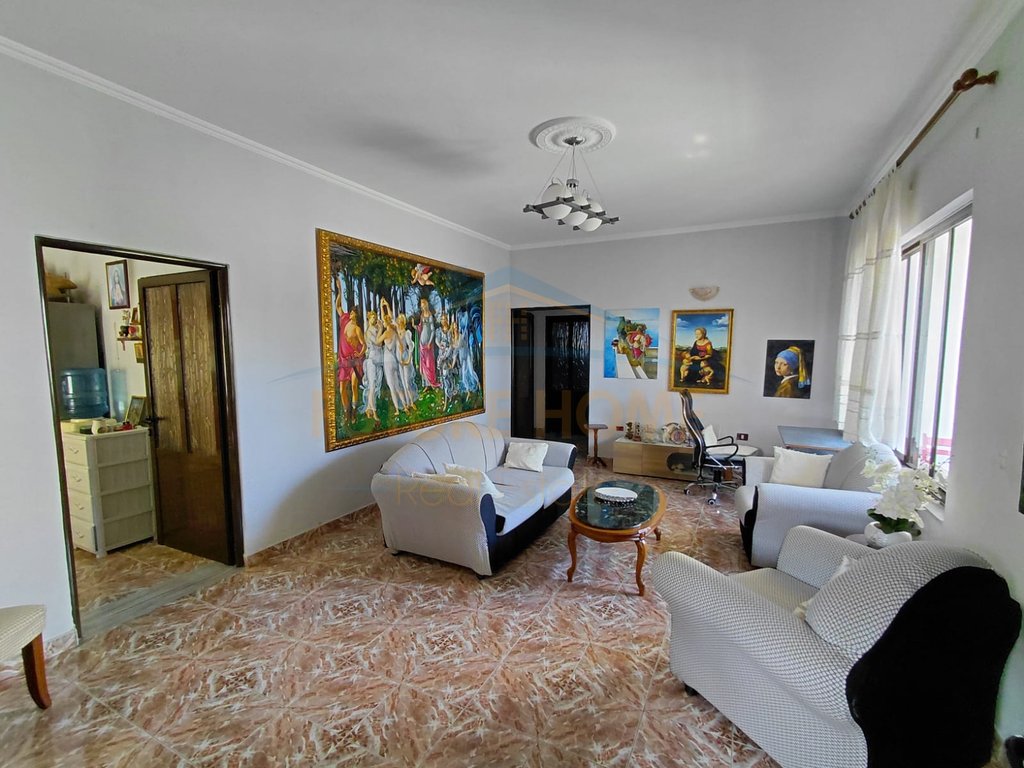 Qira, Private 2-Storey House, Kavajë