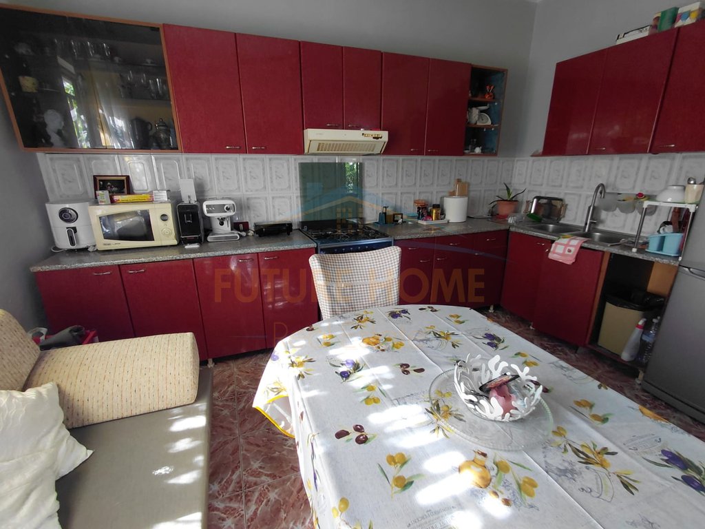 Qira, Private 2-Storey House, Kavajë
