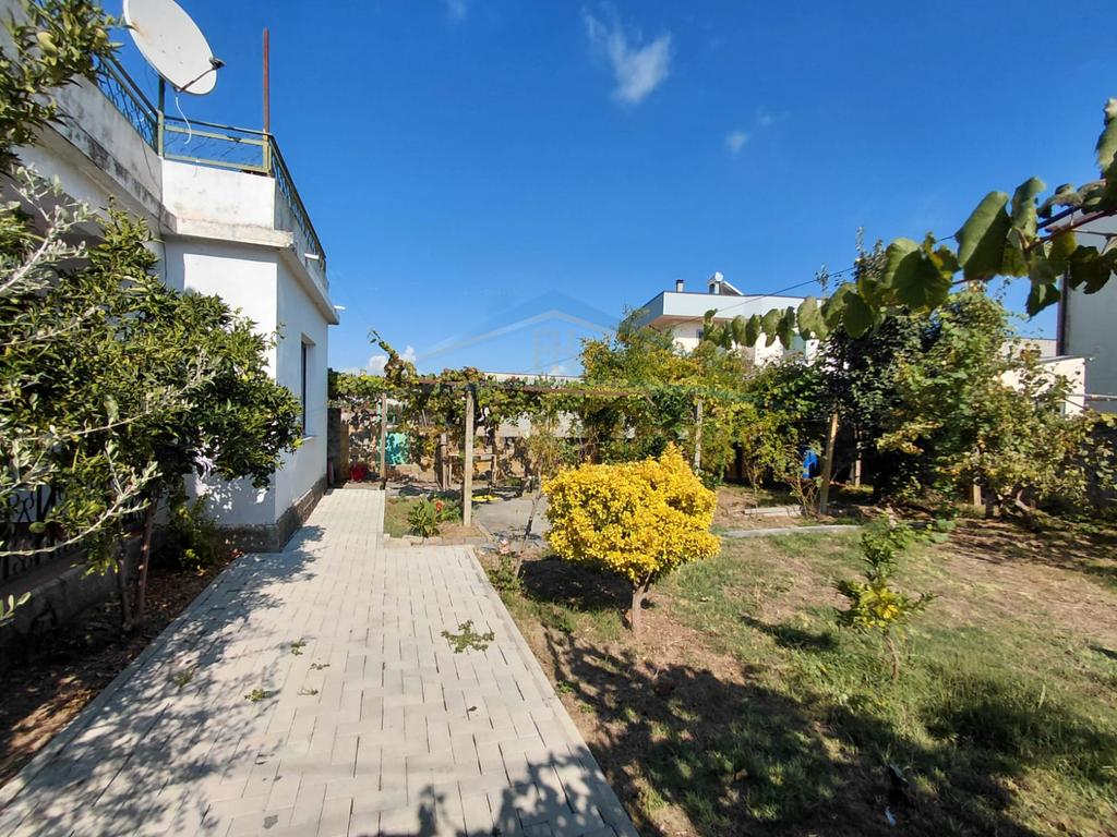 Qira, Private 2-Storey House, Kavajë