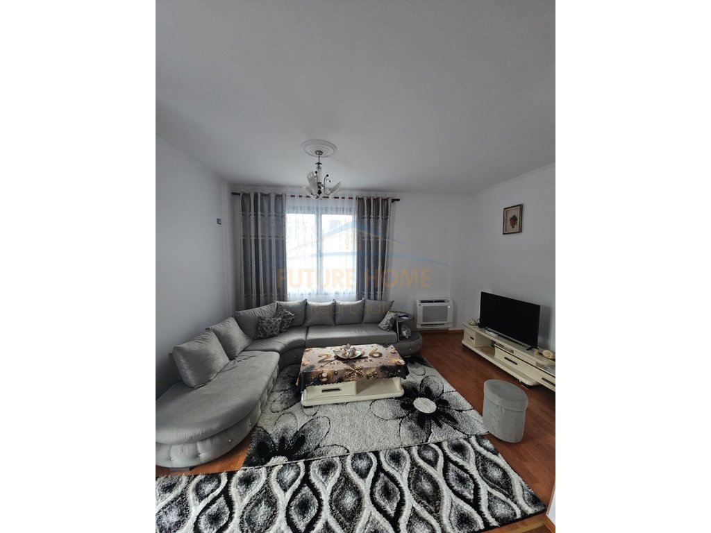 Qira, Private House 3+1+2+Parking, Spitalle, Durres