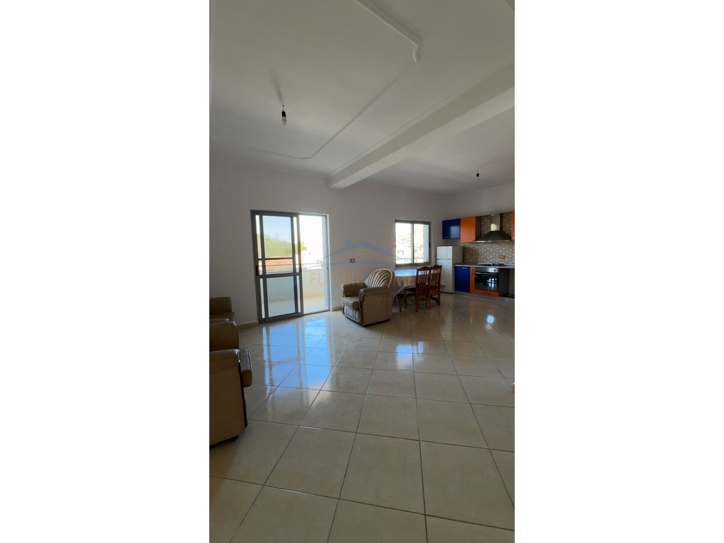 Qira, Private House 4+1+2+3+Parking, Shkallnur, Durres