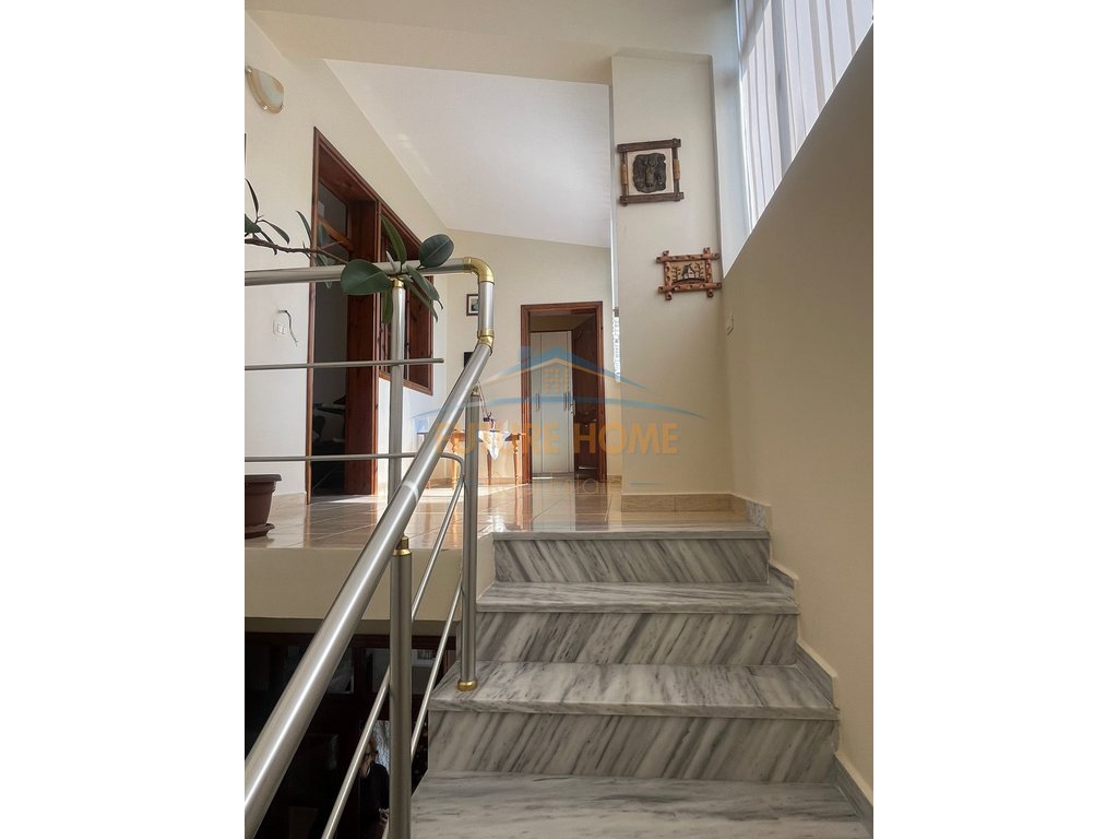Rent, Villa, Petrele