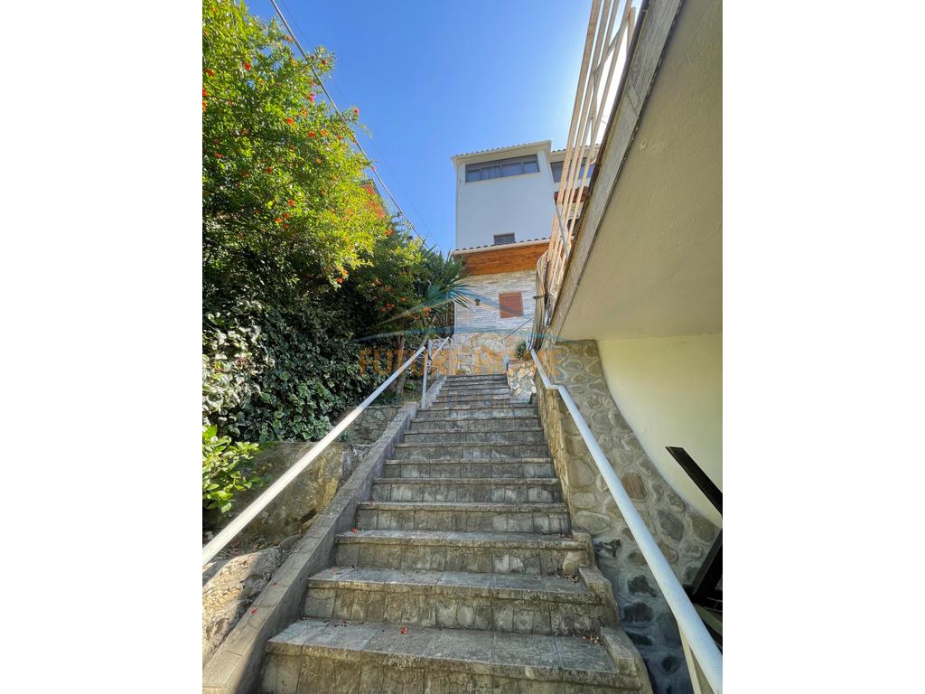 Rent, Villa, Petrele
