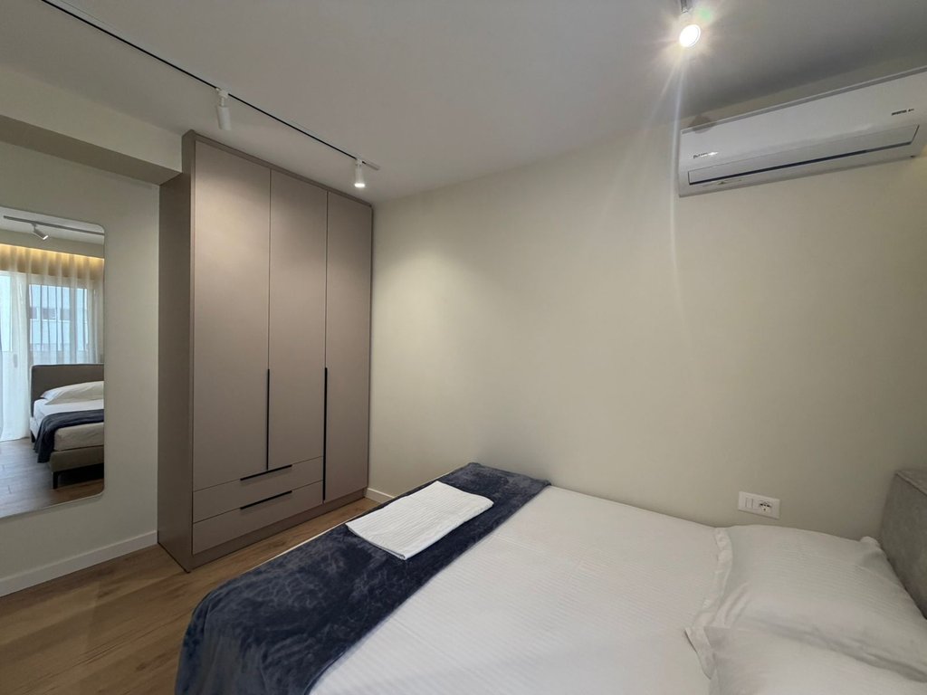 Shiten, 2 Apartamente 1+1, 21 Dhjetori, Tirane.