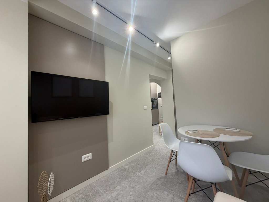 Shiten, 2 Apartamente 1+1, 21 Dhjetori, Tirane.