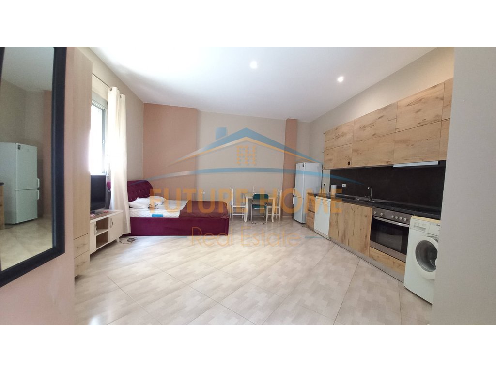 Shiten, 2 Garsionere, Kodra e Diellit, Tiranë