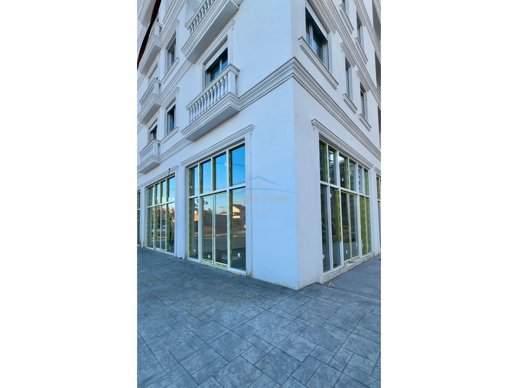 For sale, Business Premises, Kamëz.
