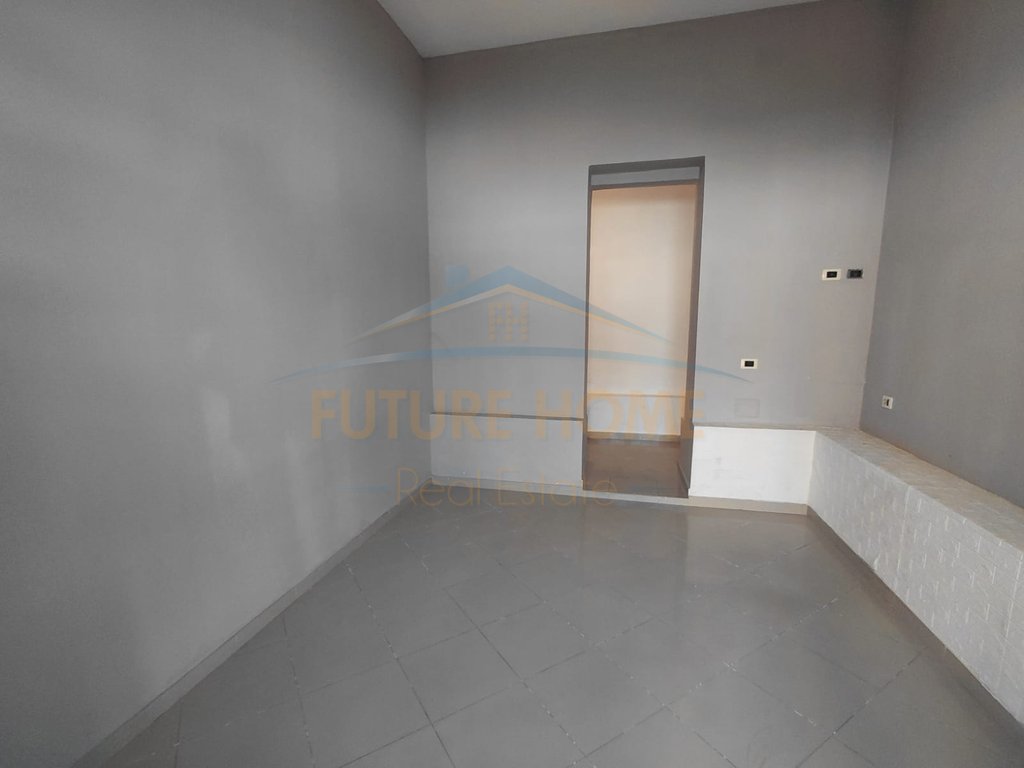 For sale, Business premises, Kavaje
