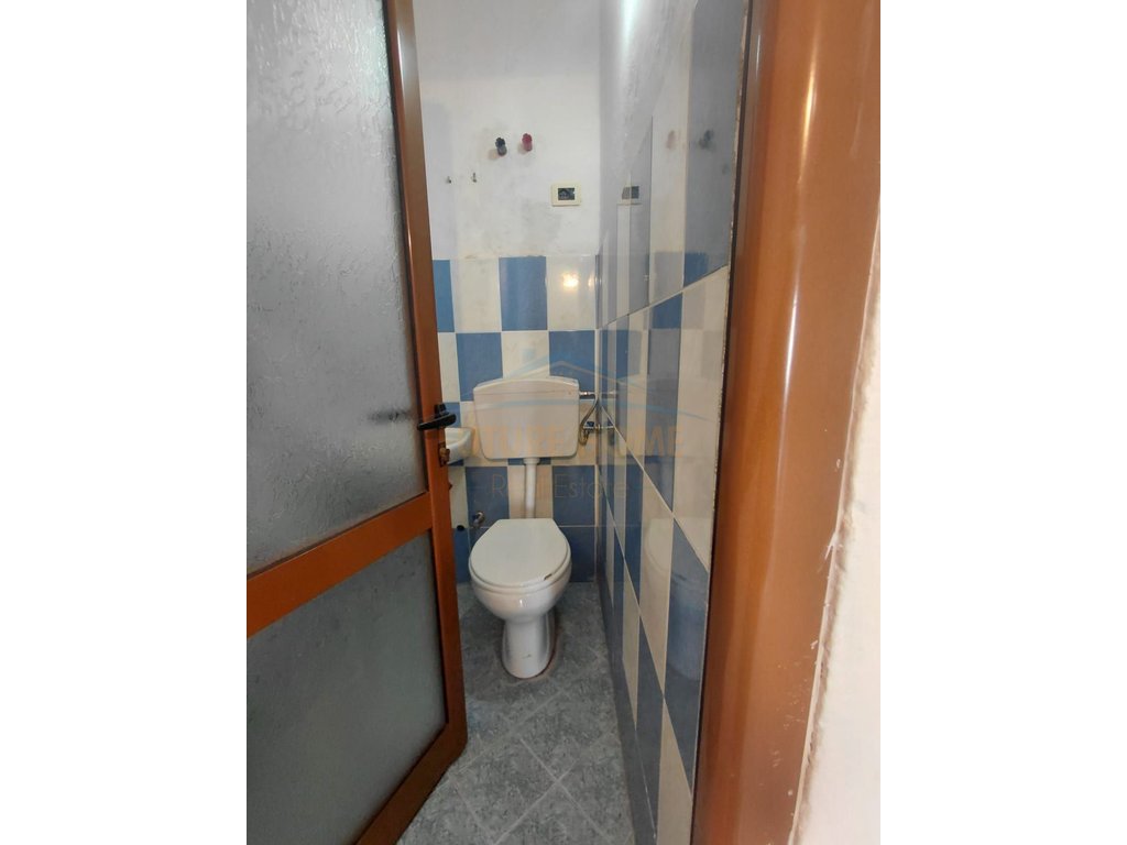 For sale, Business premises, Kavaje