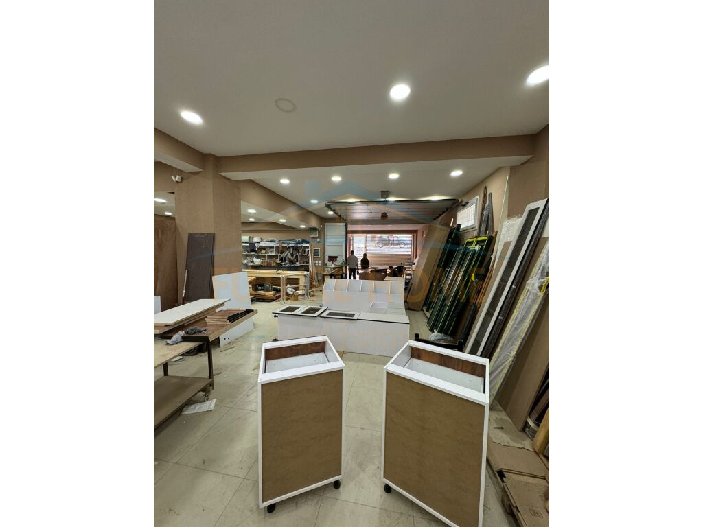 For sale, Business Area, Kthesa e Kamze.