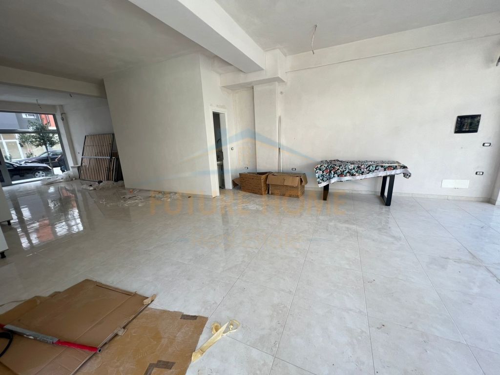 For sale, Business Premises, District 9, Korçë