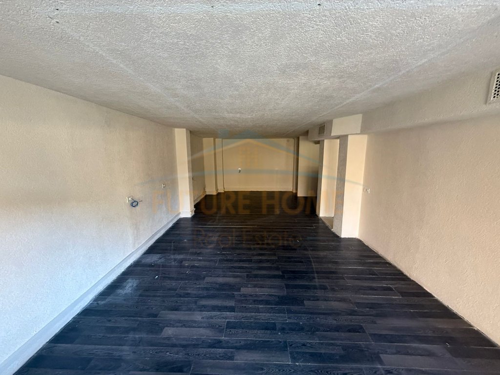 For sale, Business Area, Neighborhood 9, Korça