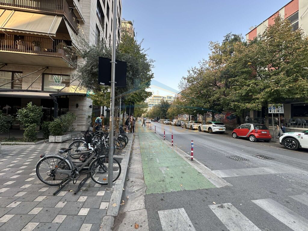 For sale, Business premises, Ibrahim Rugova Street.