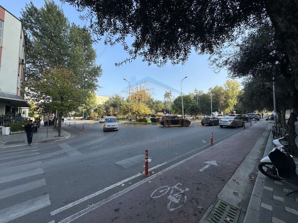 For sale, Business premises, Ibrahim Rugova Street.