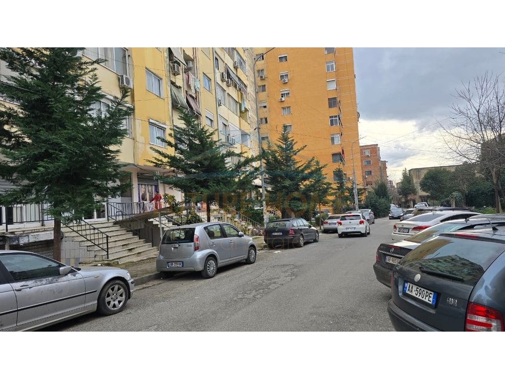 For sale, Business Premises, Kongresi Manastirit Street, Tirana.