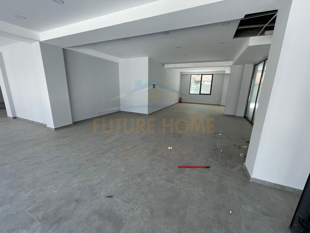 For sale, Business premises, Terminali, Korça