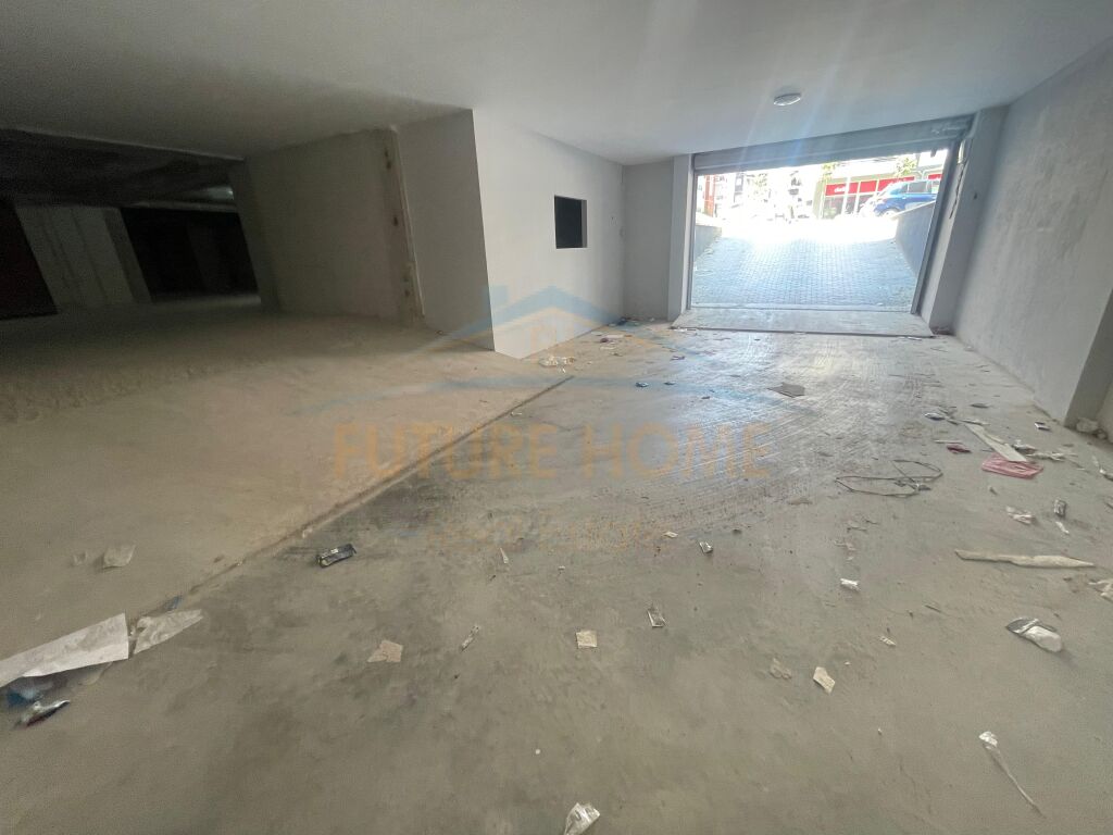 For sale, Business premises, Terminali, Korça
