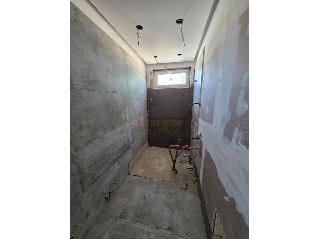 For sale, Apartment 1+1+2, Former Exhibition, Tirana